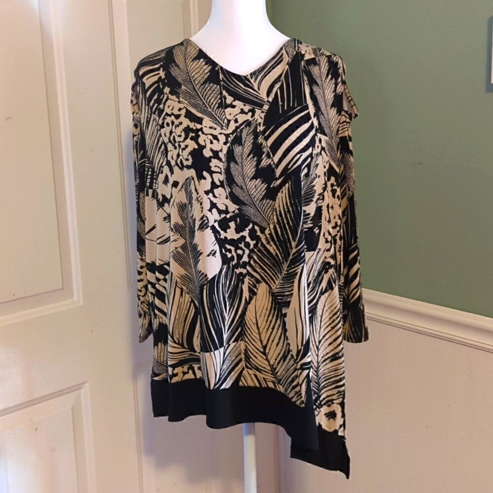 CHICO'S size 3 long sleeve vneck top shirt handkerchief hem tropical peekaboo XL